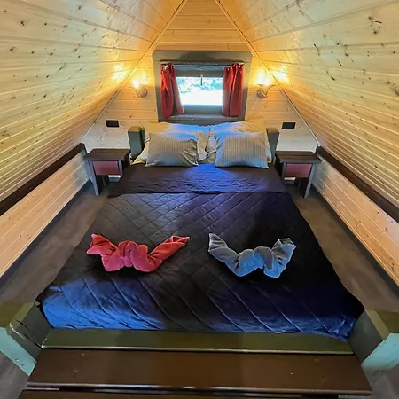 Nyerges Vendeghaz Διαμέρισμα *